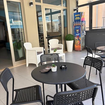 Hotel Adria Mare Rimini Bagian luar foto