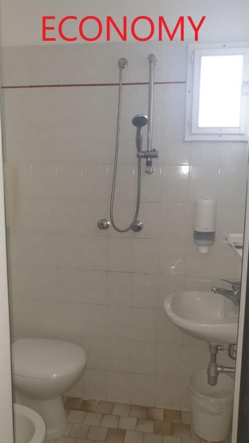 Hotel Adria Mare Rimini Bagian luar foto