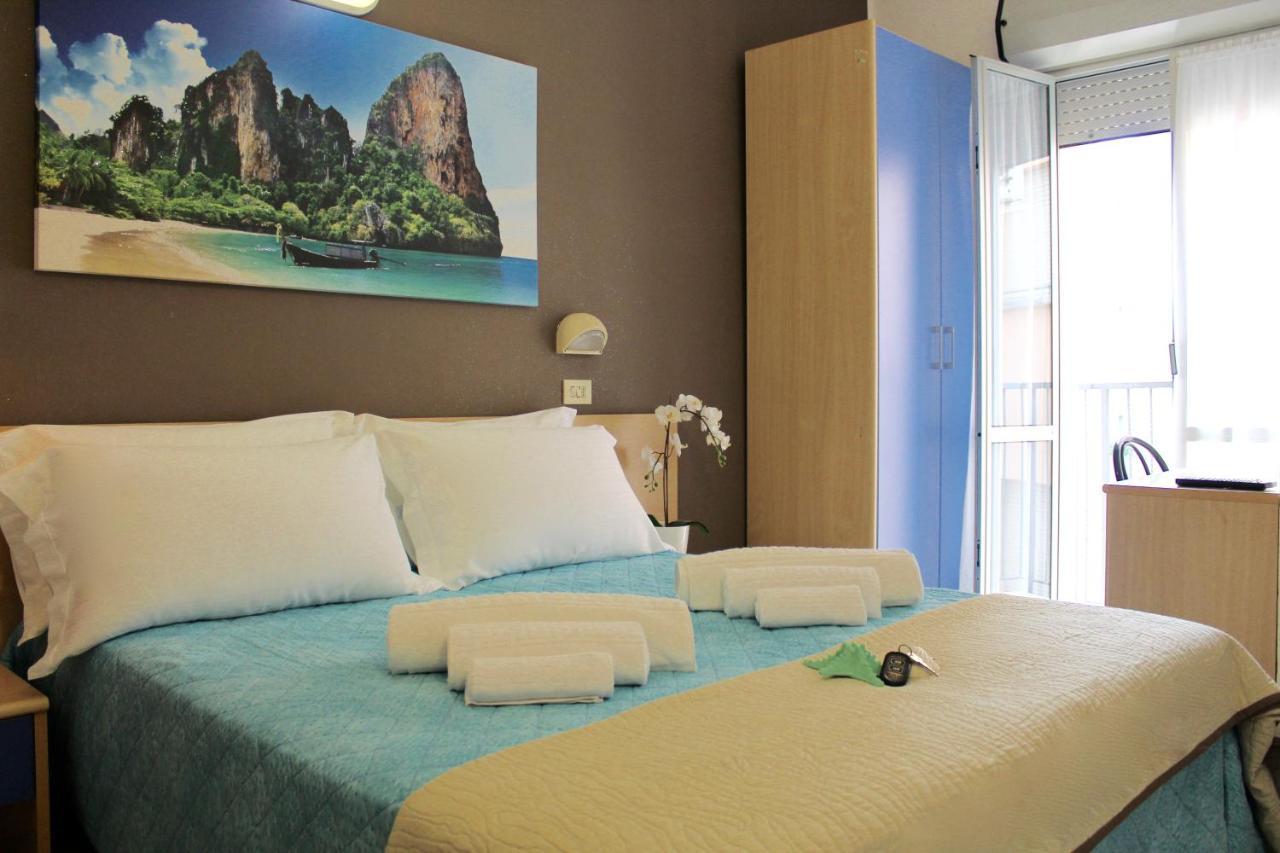 Hotel Adria Mare Rimini Bagian luar foto
