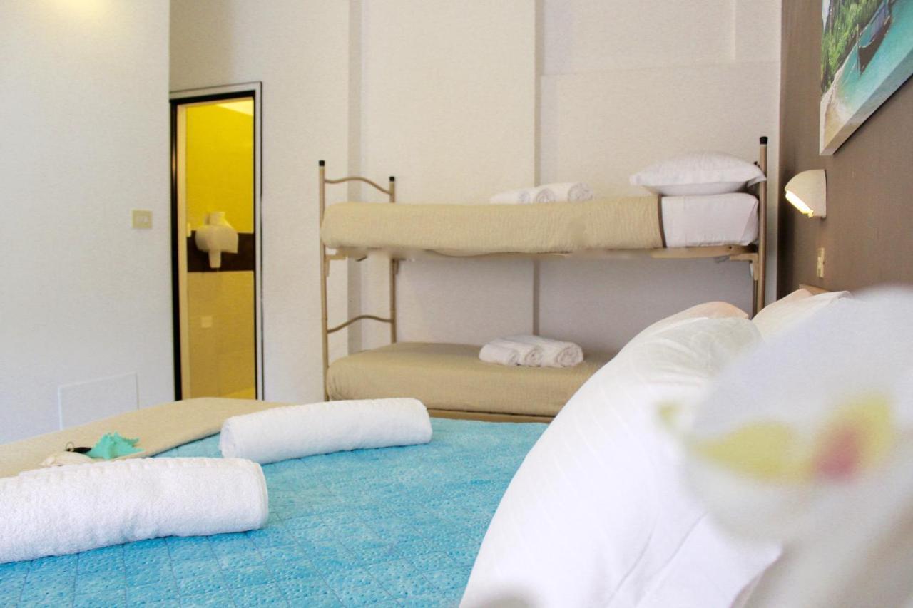 Hotel Adria Mare Rimini Bagian luar foto