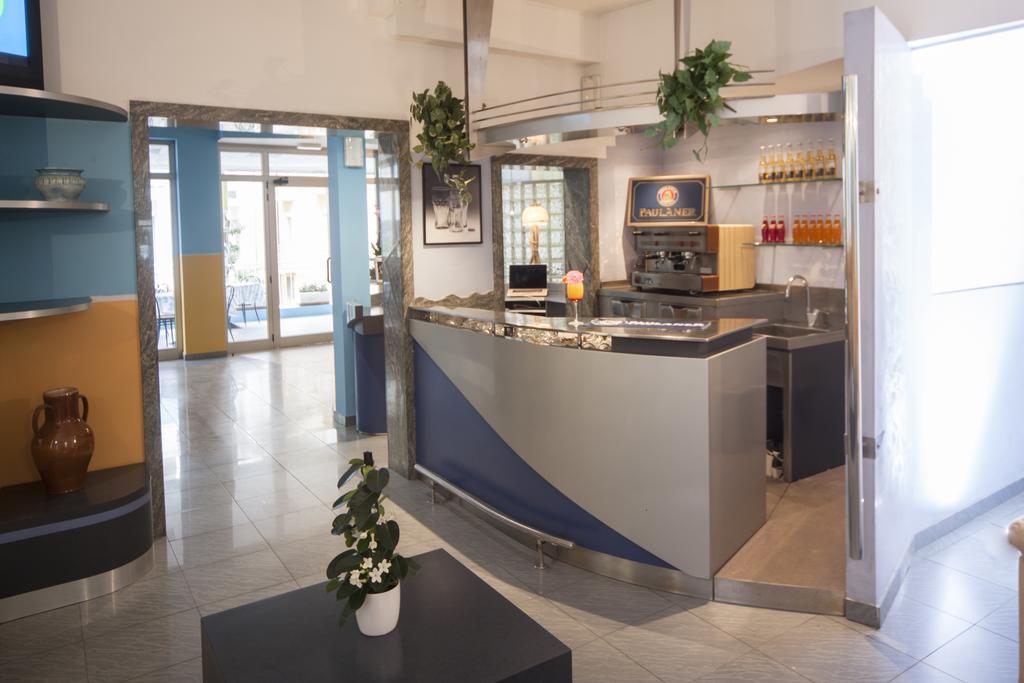 Hotel Adria Mare Rimini Bagian luar foto