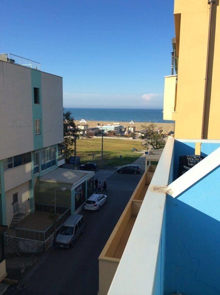 Hotel Adria Mare Rimini Bagian luar foto