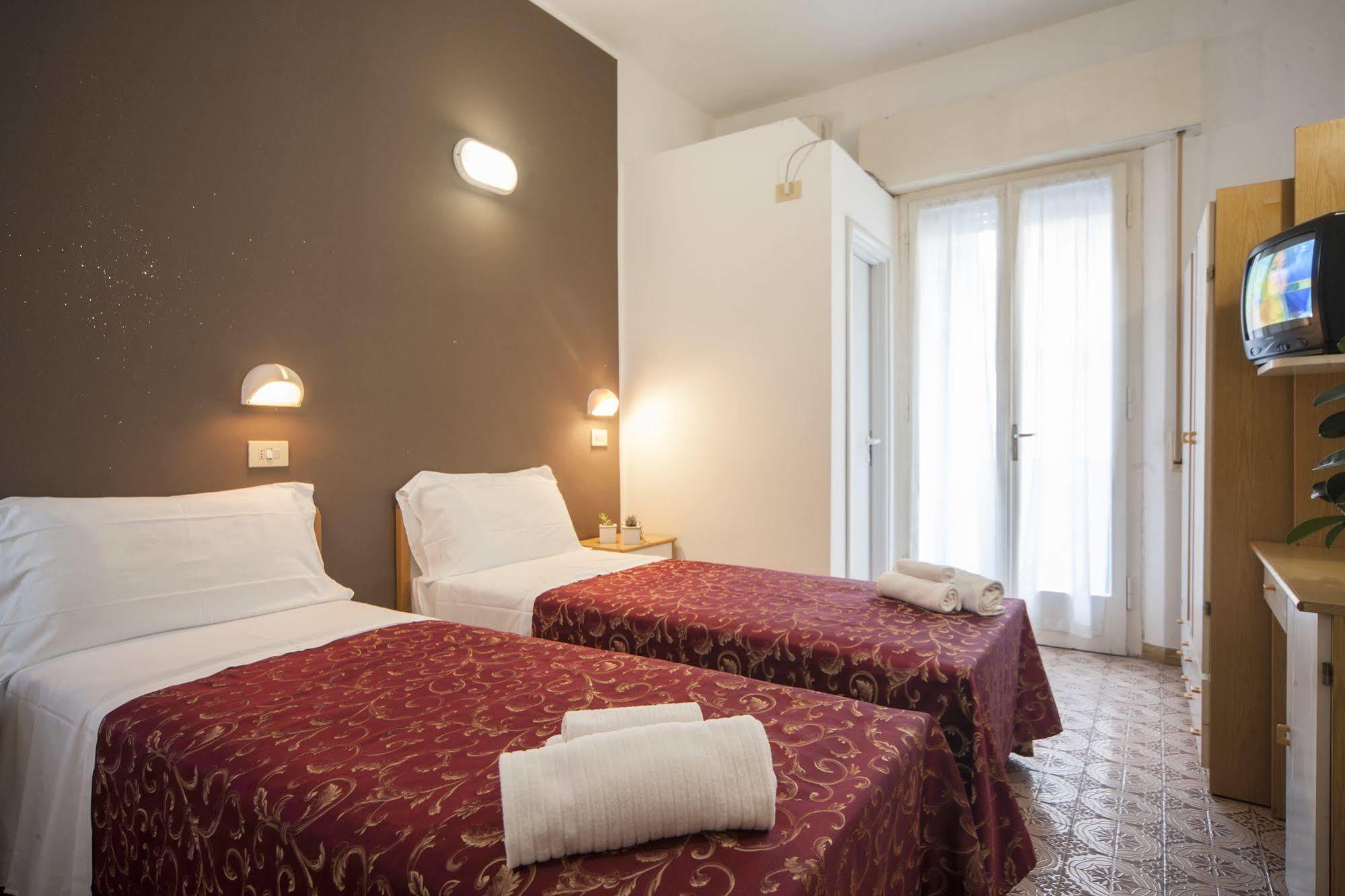 Hotel Adria Mare Rimini Bagian luar foto