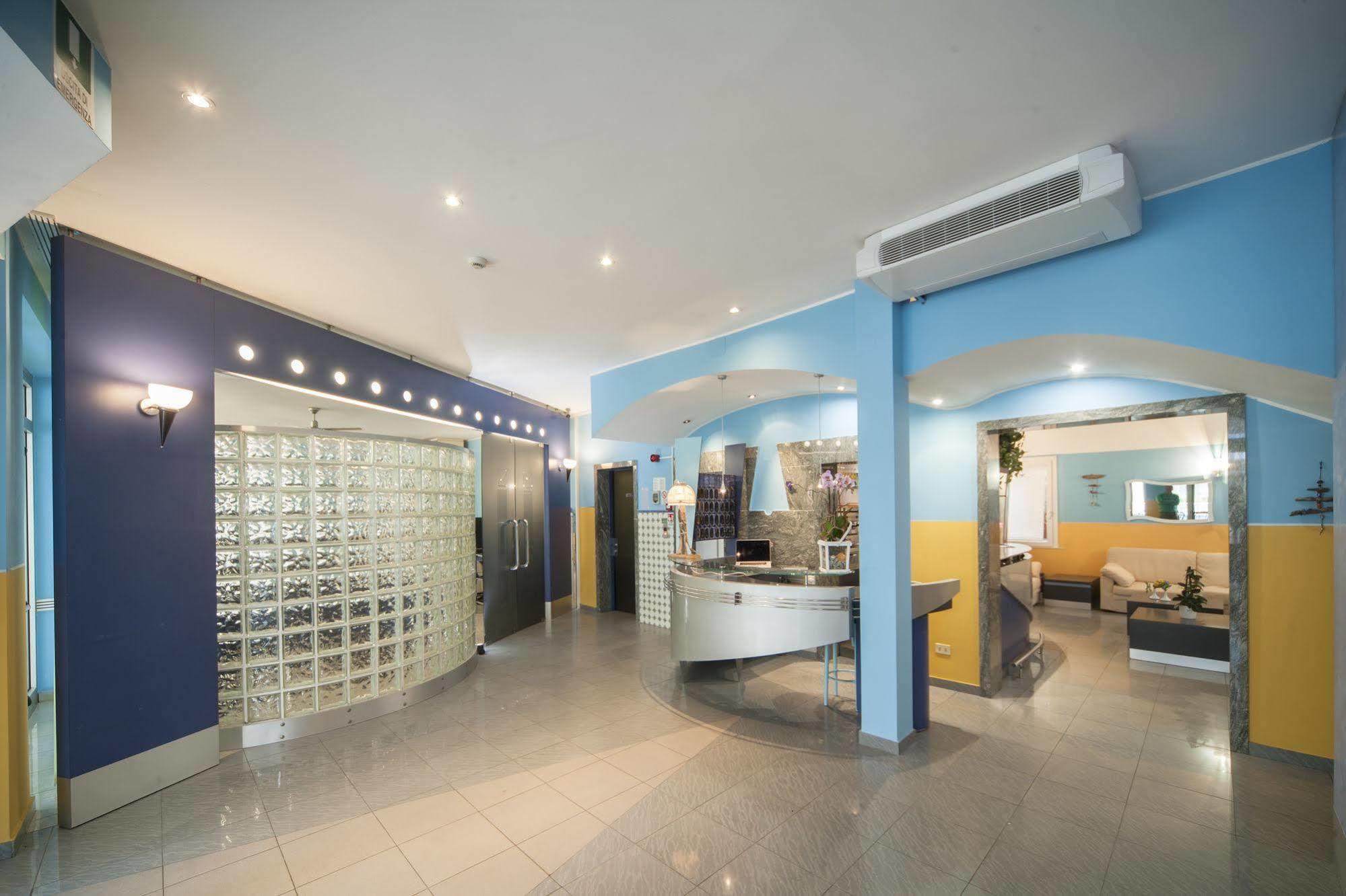 Hotel Adria Mare Rimini Bagian luar foto
