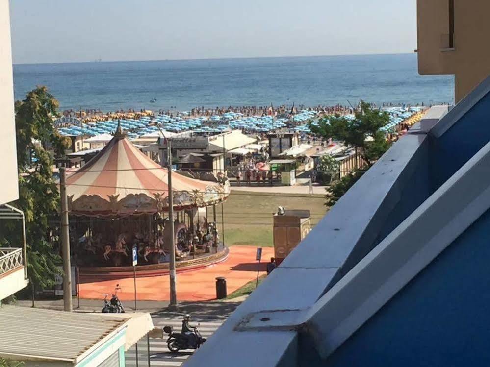 Hotel Adria Mare Rimini Bagian luar foto